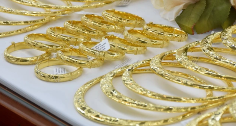 Ngân hàng thương mại tham gia bán vàng miếng SJC để góp phần bình ổn giá vàng (30/05/2024)